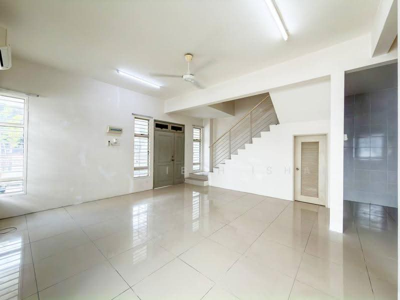 Rumah Berkembar untuk Dijual di Bandar Saujana Putra (Tanjong Duabelas) - Nur Adibah Ishak - PropertyGuru.com.my
