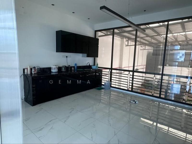 Semi-D Factory for Sale in Eco Business Park 1 (Johor Bahru) - Gemma Wong - Kitchen - PropertyGuru.com.my