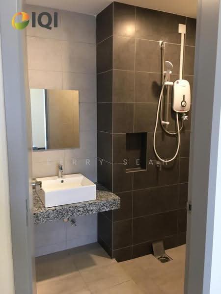 Kediaman Servis untuk Disewa di Luminari - Kerry Seah - Bathroom - PropertyGuru.com.my