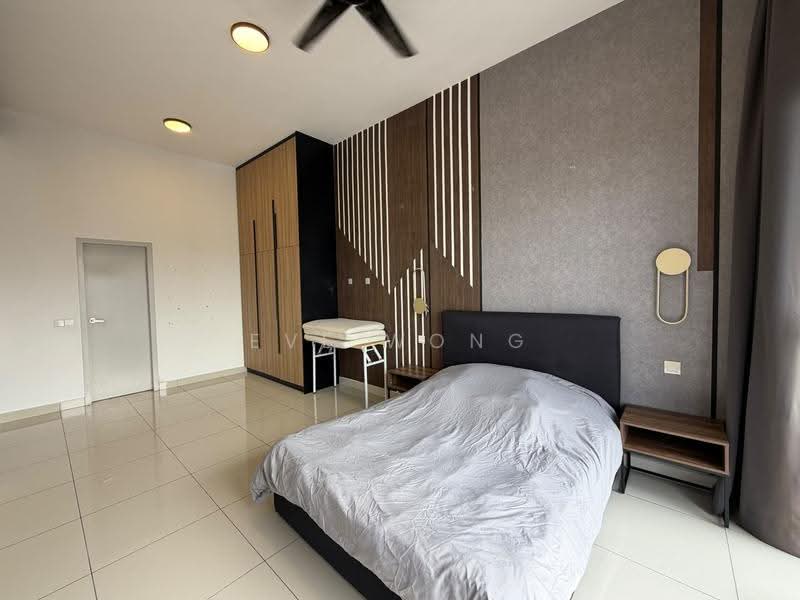 Kediaman Servis untuk Disewa di Setia City Residences - Eve Wong - Bedroom - PropertyGuru.com.my
