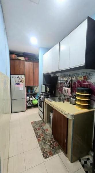 Flat for Sale at Pantai Permai - Key Ling - Kitchen - PropertyGuru.com.my