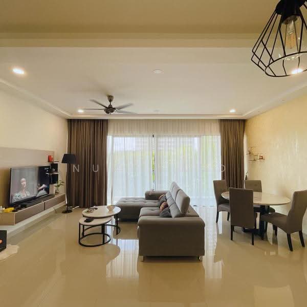 Kondominium untuk Dijual di Lakeville Residence - Nurul Abd Latif - Living Room - PropertyGuru.com.my