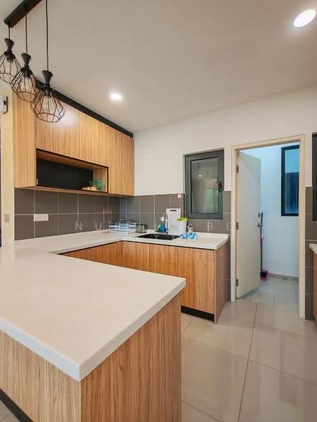 Kondominium untuk Dijual di Lakeville Residence - Nurul Abd Latif - Kitchen - PropertyGuru.com.my