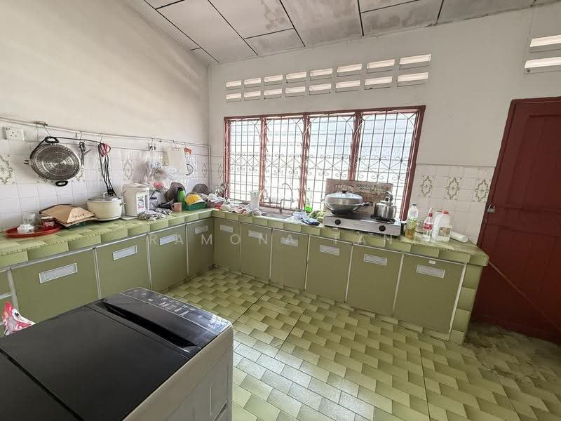 Rumah Teres 1-Tingkat untuk Dijual di Taman Muzaffar Shah (Bukit Katil) - Ramona Tan - Kitchen - PropertyGuru.com.my