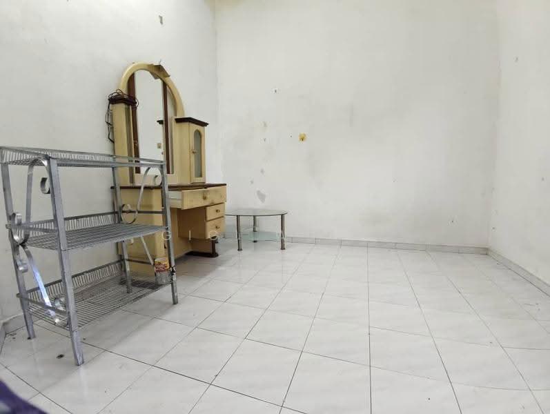2-storey Terraced House for Sale in Taman Datuk Thamby Chik Karim (Batu Berendam) - Gigi Wong - PropertyGuru.com.my