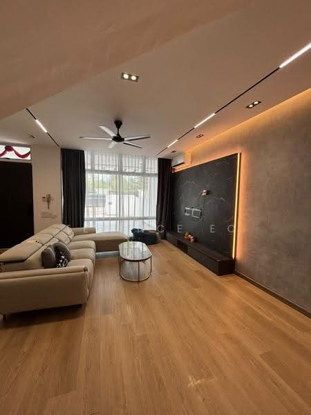 2-storey Terraced House for Rent in Taman Mount Austin (Tebrau) - Terence Eo - Living Room - PropertyGuru.com.my