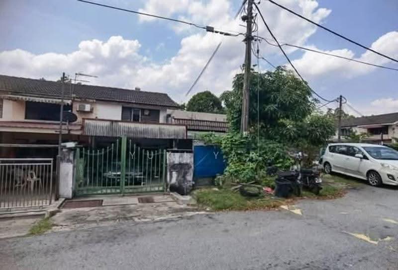2-storey Terraced House for Sale in Taman Putra (Ampang) - Yuki Yap - Exterior - PropertyGuru.com.my