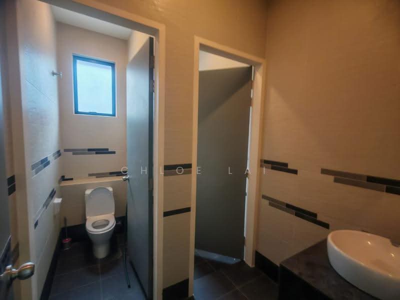 Kilang untuk Disewa di Eco Business Park 1 (Johor Bahru) - Chloe Lai - Bathroom - PropertyGuru.com.my