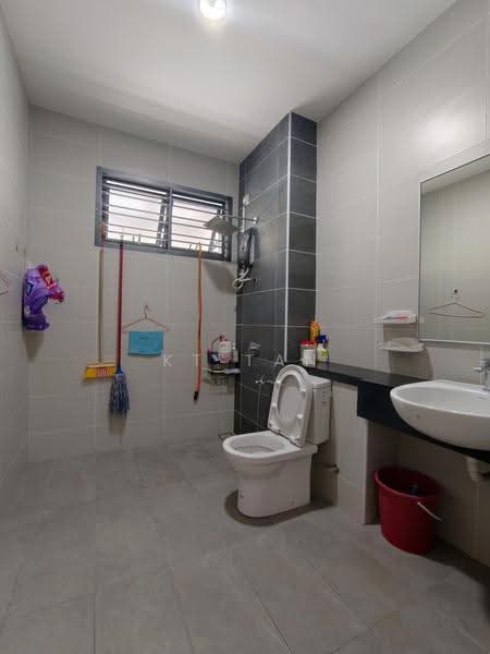 Rumah Kluster untuk Dijual di Taman Mount Austin (Tebrau) - KT Tan - Bathroom - PropertyGuru.com.my