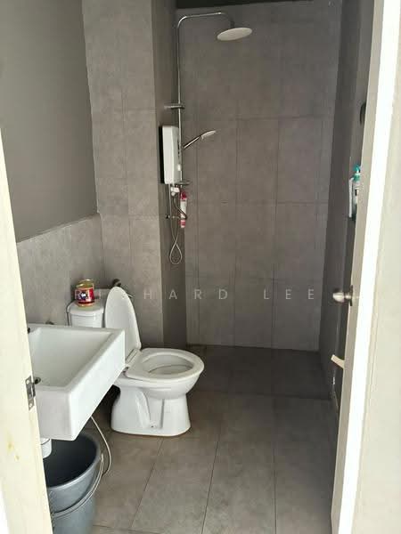 Kediaman Servis untuk Disewa di Suite Enesta - Richard Lee - Bathroom - PropertyGuru.com.my
