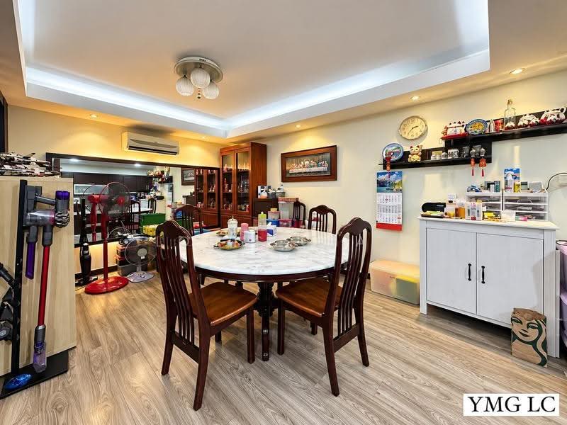 2-storey Terraced House for Sale in Bandar Bukit Tinggi 2 (Klang) - Louis Chan - Dining Room - PropertyGuru.com.my