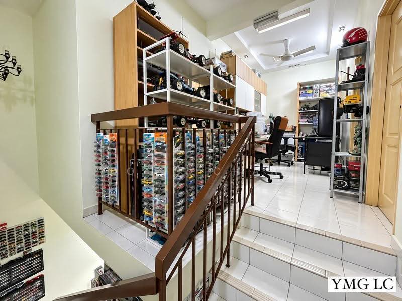 2-storey Terraced House for Sale in Bandar Bukit Tinggi 2 (Klang) - Louis Chan - Study - PropertyGuru.com.my