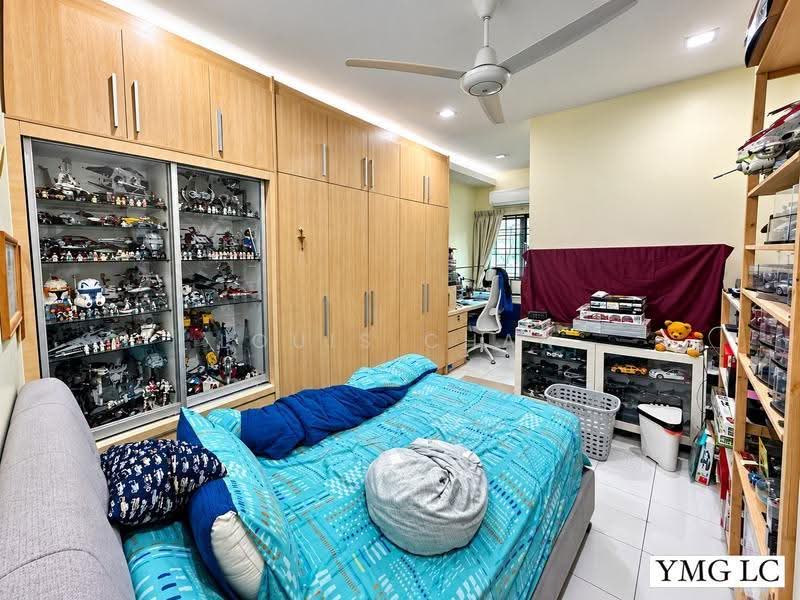 2-storey Terraced House for Sale in Bandar Bukit Tinggi 2 (Klang) - Louis Chan - Bedroom - PropertyGuru.com.my