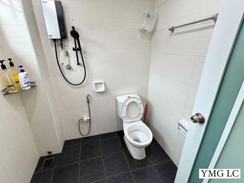 2-storey Terraced House for Sale in Bandar Bukit Tinggi 2 (Klang) - Louis Chan - Bathroom - PropertyGuru.com.my