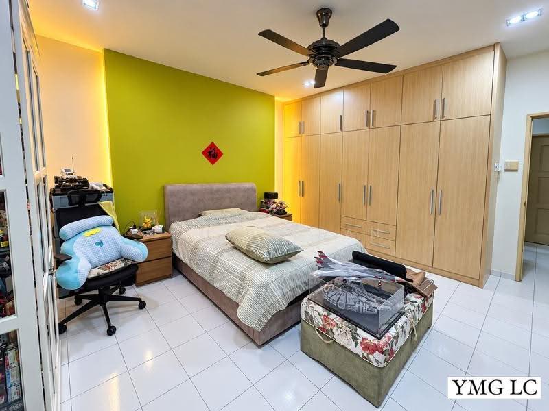 2-storey Terraced House for Sale in Bandar Bukit Tinggi 2 (Klang) - Louis Chan - Bedroom - PropertyGuru.com.my