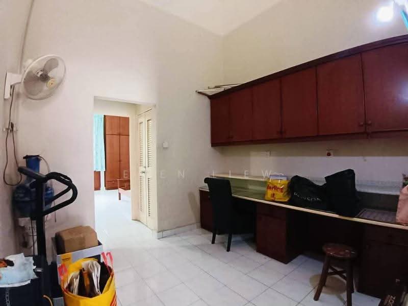 1-storey Terraced House for Sale in Taman Molek (Johor Bahru) - Eden Liew - Study - PropertyGuru.com.my