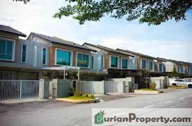 Terraced House for Sale in Bandar Putra Permai (Seri Kembangan) - Nicholas Lew - Exterior - PropertyGuru.com.my