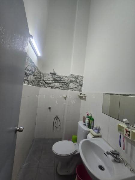 Terraced House for Sale in Bandar Putra Permai (Seri Kembangan) - Nicholas Lew - PropertyGuru.com.my