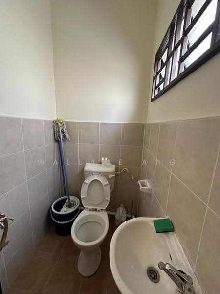 Rumah Teres 2-Tingkat untuk Dijual di Kelapa Sawit (Kulai) - Wallace Ang - Bathroom - PropertyGuru.com.my