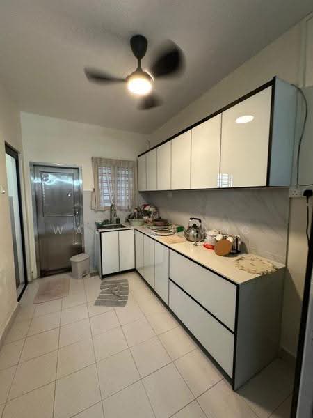 Rumah Teres 2-Tingkat untuk Dijual di Kelapa Sawit (Kulai) - Wallace Ang - Kitchen - PropertyGuru.com.my
