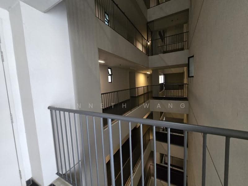 Shop / Office for Sale in Sungai Buloh (Selangor) - Kenneth Wang - Corridor - PropertyGuru.com.my