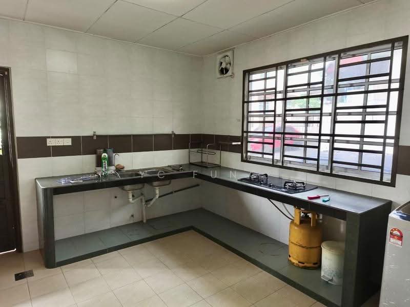 2-storey Terraced House for Rent in Bukit Indah (Iskandar Puteri (Nusajaya)) - YC Fung - Kitchen - PropertyGuru.com.my