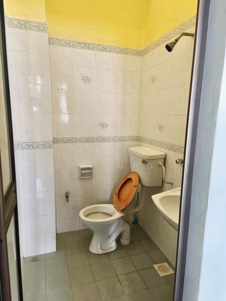 2-storey Terraced House for Rent in Bukit Indah (Iskandar Puteri (Nusajaya)) - YC Fung - Bathroom - PropertyGuru.com.my