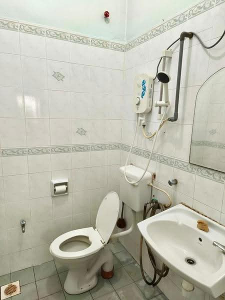 2-storey Terraced House for Rent in Bukit Indah (Iskandar Puteri (Nusajaya)) - YC Fung - Bathroom - PropertyGuru.com.my