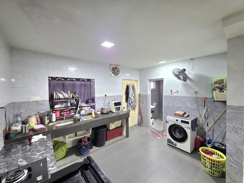 2-storey Terraced House for Sale in Seksyen 8 (Bangi) - Maznee Realtor - Kitchen - PropertyGuru.com.my