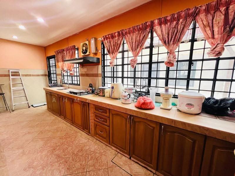 2-storey Terraced House for Sale in Usj 11 (Subang Jaya) - Ahmad Muslim - Kitchen - PropertyGuru.com.my