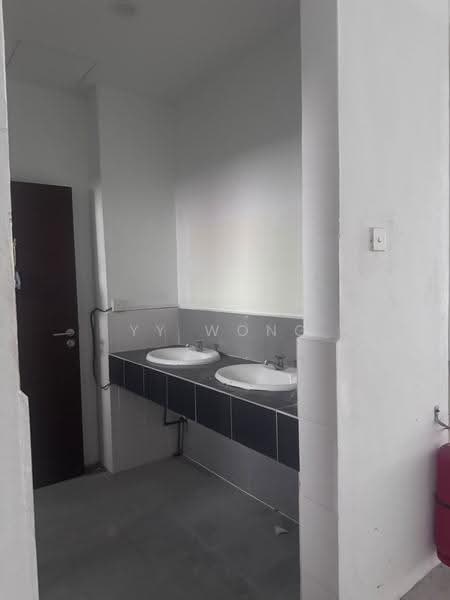 Shop / Office for Rent in Petaling Jaya (Selangor) - YY Wong - Bathroom - PropertyGuru.com.my