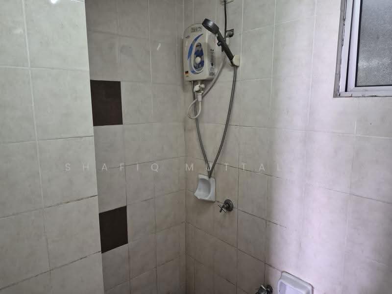 Service Residence for Rent at The Academia @ South City Plaza - Shafiq Muttalib - Bathroom - PropertyGuru.com.my