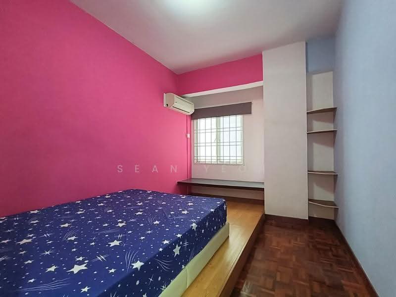 Pangsapuri untuk Dijual di Permas Ville Apartment - Sean Yeoh - Bedroom - PropertyGuru.com.my