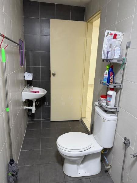 Pangsapuri untuk Disewa di Pr1ma One @ Laman View - Hema Muthyala - Bathroom - PropertyGuru.com.my
