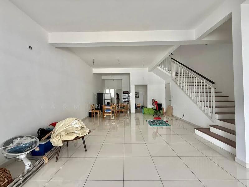 Rumah Teres 2-Tingkat untuk Disewa di Bandar Gamuda Gardens (Rawang) - Yasmin Sulaiman - Living Room - PropertyGuru.com.my