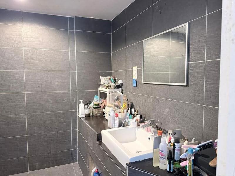 Kondominium untuk Dijual di Menara Indah - Siew Yoong - Bathroom - PropertyGuru.com.my