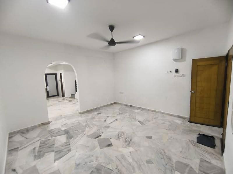 2-storey Terraced House for Rent in Taman Sri Sentosa (Klang) - Pinky Liaw - Living Room - PropertyGuru.com.my