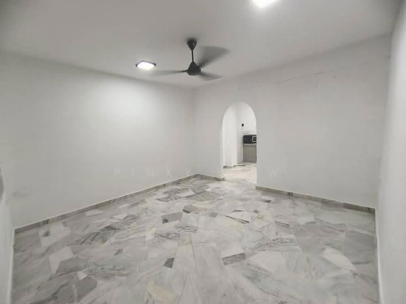 2-storey Terraced House for Rent in Taman Sri Sentosa (Klang) - Pinky Liaw - Living Room - PropertyGuru.com.my