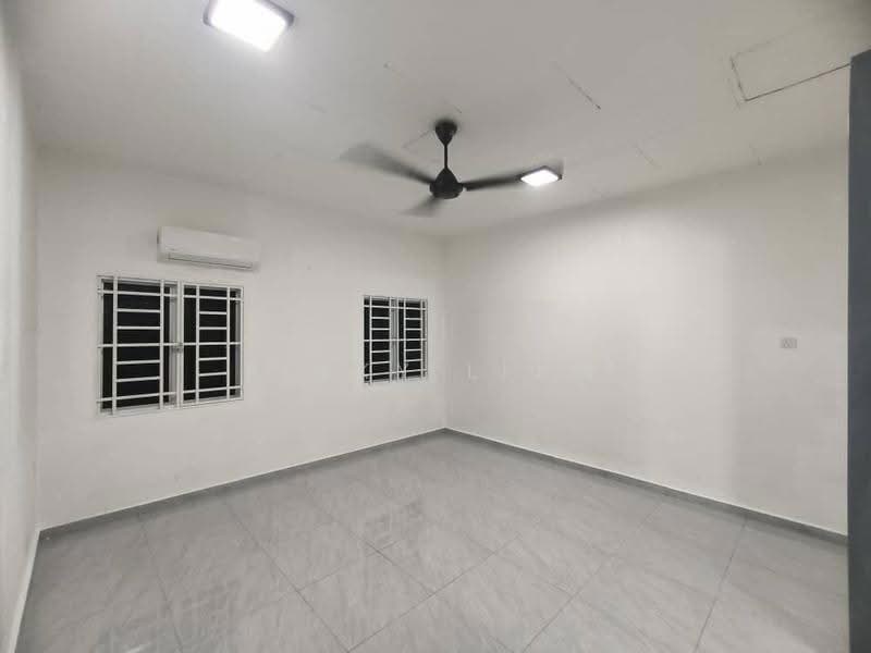 2-storey Terraced House for Rent in Taman Sri Sentosa (Klang) - Pinky Liaw - Living Room - PropertyGuru.com.my