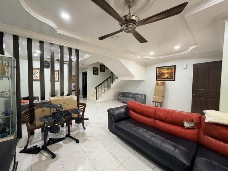 2-storey Terraced House for Sale in Bandar Bukit Puchong 2 (Puchong) - Aniq Azmi - Living Room - PropertyGuru.com.my