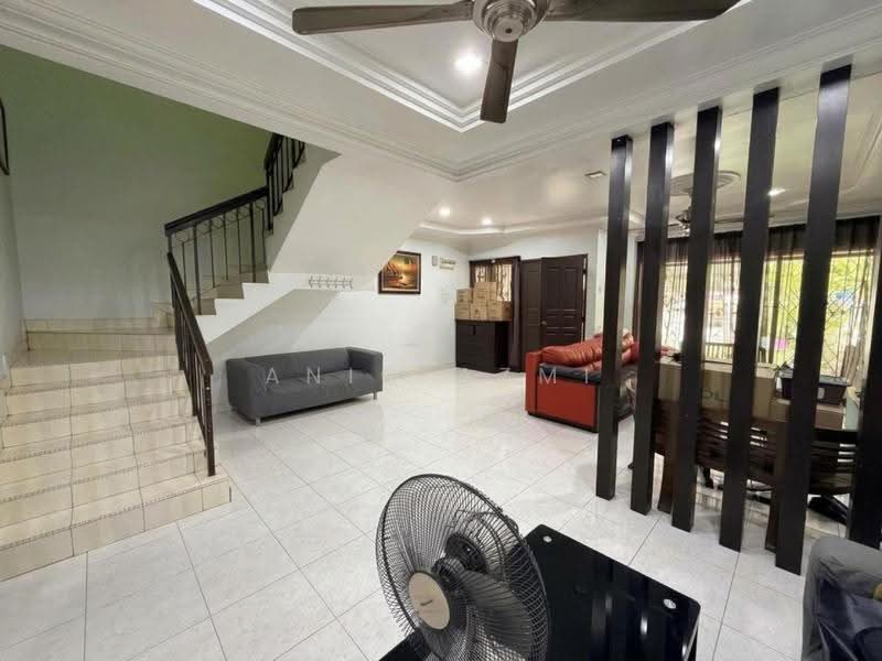 2-storey Terraced House for Sale in Bandar Bukit Puchong 2 (Puchong) - Aniq Azmi - Living Room - PropertyGuru.com.my