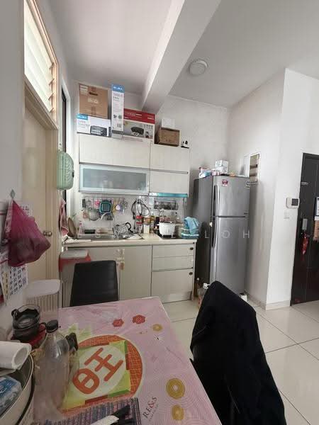 Kondominium untuk Dijual di Taman Kempas - Jesrene Loh - Kitchen - PropertyGuru.com.my