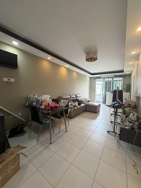 Kediaman Servis untuk Dijual di Tebrau City Residences - Jesrene Loh - Living Room - PropertyGuru.com.my