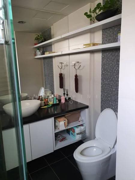 Condominium for Rent at Riana Green Condominium - Josephine Gooi - Bathroom - PropertyGuru.com.my
