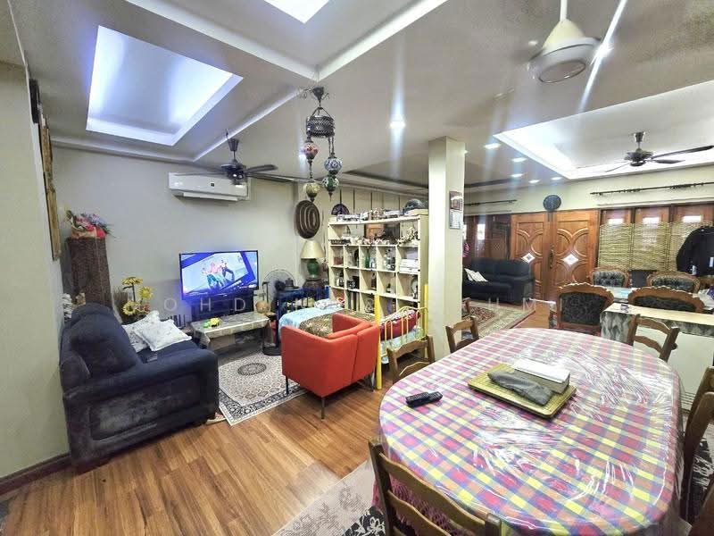 1.5-storey Terraced House for Sale in Keramat (Kuala Lumpur) - Mohd Nor Fahmi - Living Room - PropertyGuru.com.my