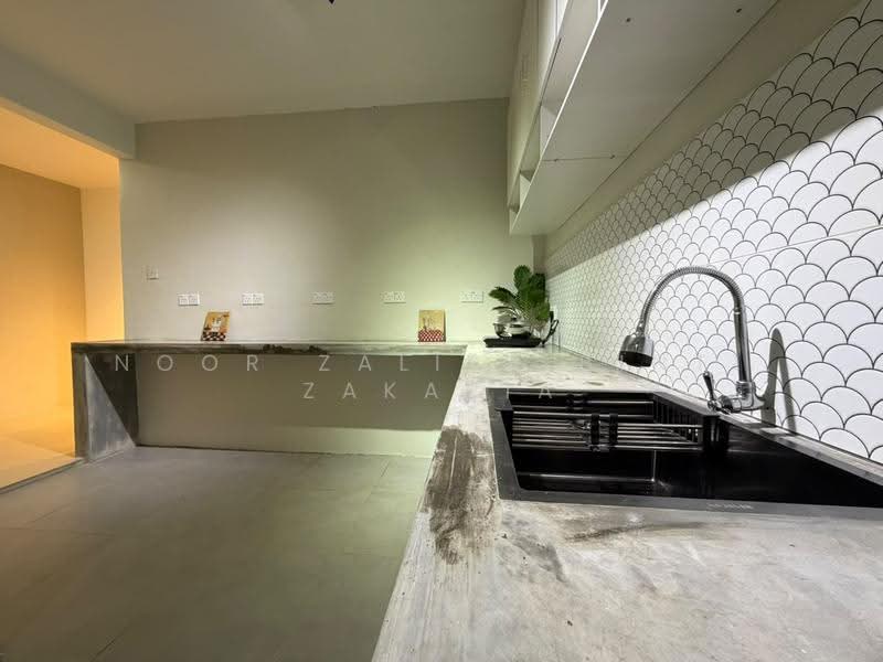 Service Residence for Rent at Vista Alam Serviced Apartment - Noor Zalifa Binti Zakaria - Kitchen - PropertyGuru.com.my