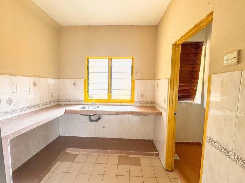 Apartment for Sale at Intana Ria - Sariza Hartanah - Kitchen - PropertyGuru.com.my