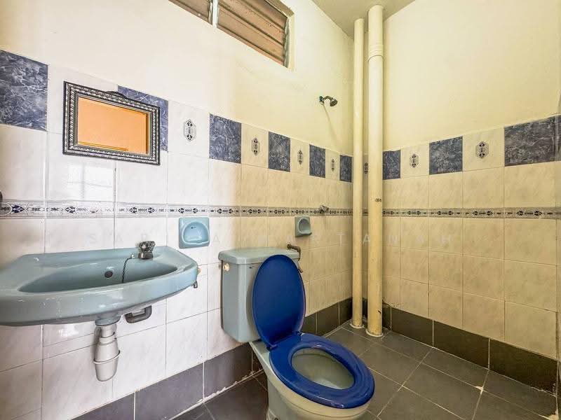 Apartment for Sale at Intana Ria - Sariza Hartanah - Bathroom - PropertyGuru.com.my