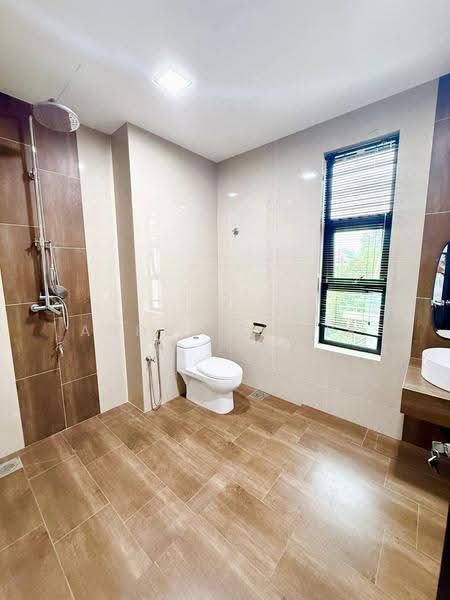 Bungalow House for Sale in Perdana Lakeview East (Cyberjaya) - Abdul Qadir - PropertyGuru.com.my