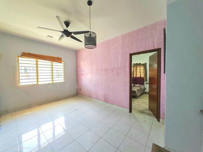 Rumah Berkembar untuk Dijual di Taman Tasik Semenyih (Semenyih) - Celestine Ting - Living Room - PropertyGuru.com.my